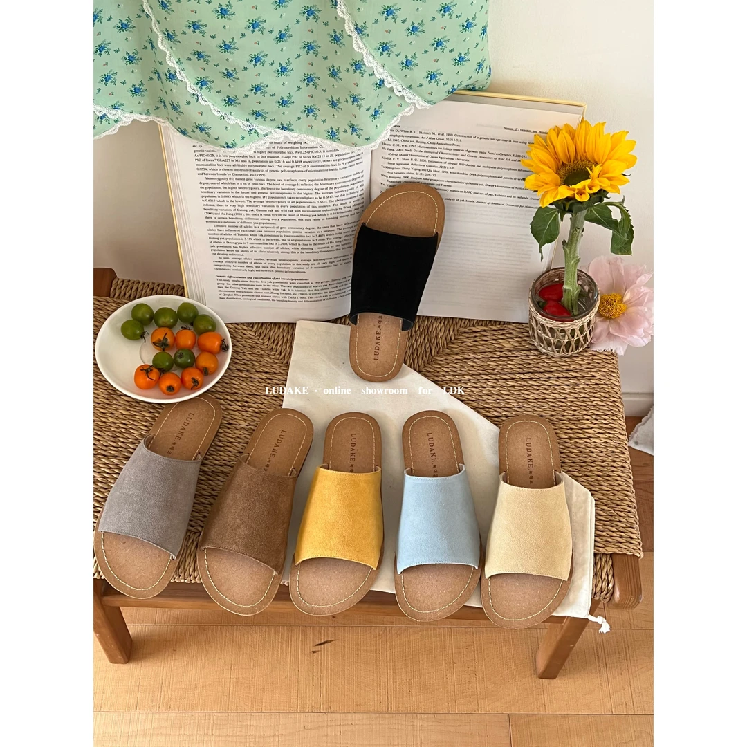 1616#芒大果#极简INS风休闲平底一字拖（真真）（福利）