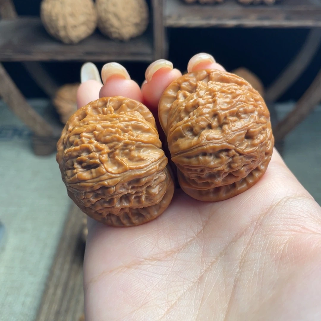 ****️文玩核桃吊坠闷白40