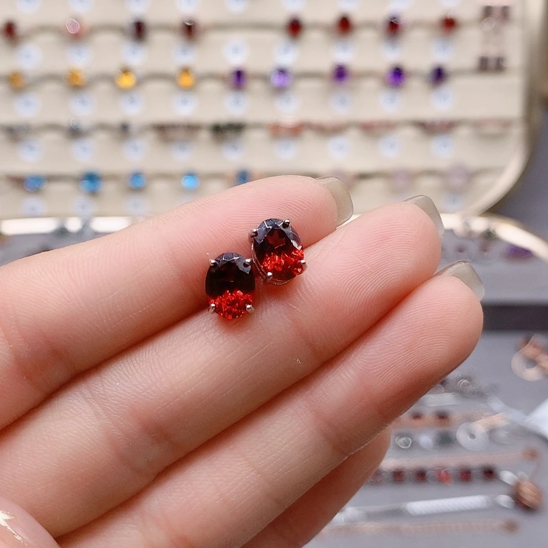 石榴石耳钉银S925镶嵌耳钉