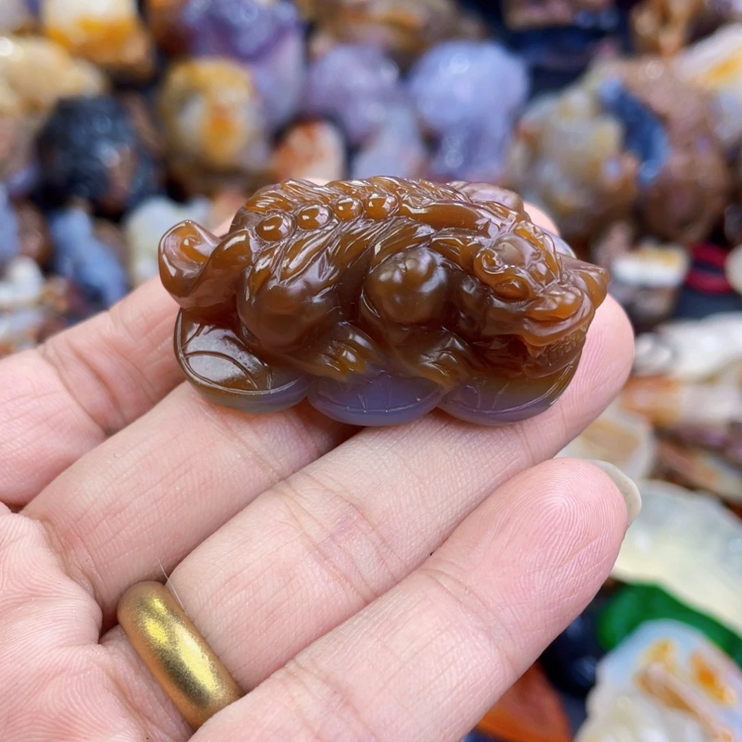 未镶嵌天然玛瑙/玉髓谦****?