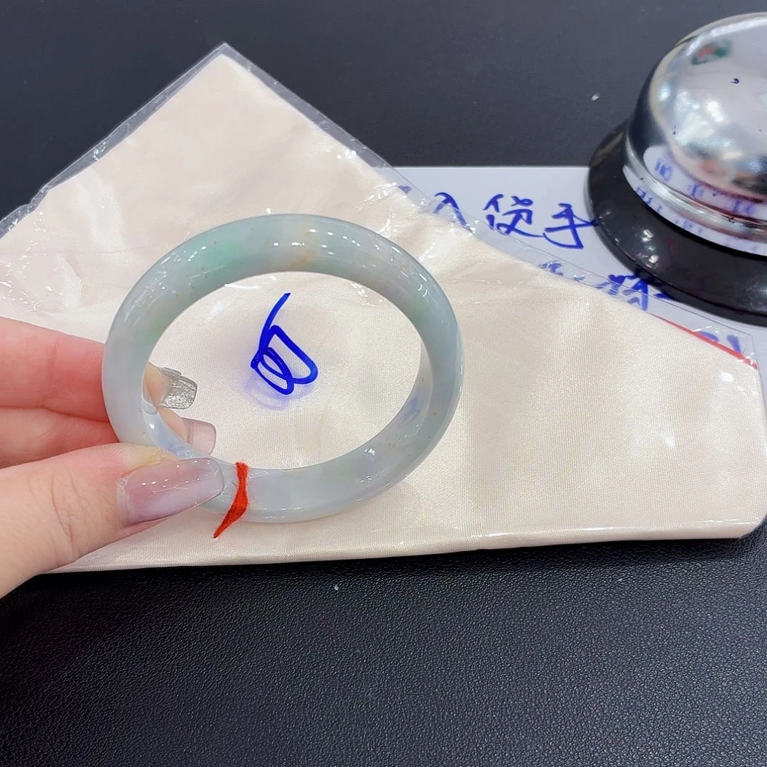 翡翠未镶嵌手镯天然缅甸翡翠手镯55