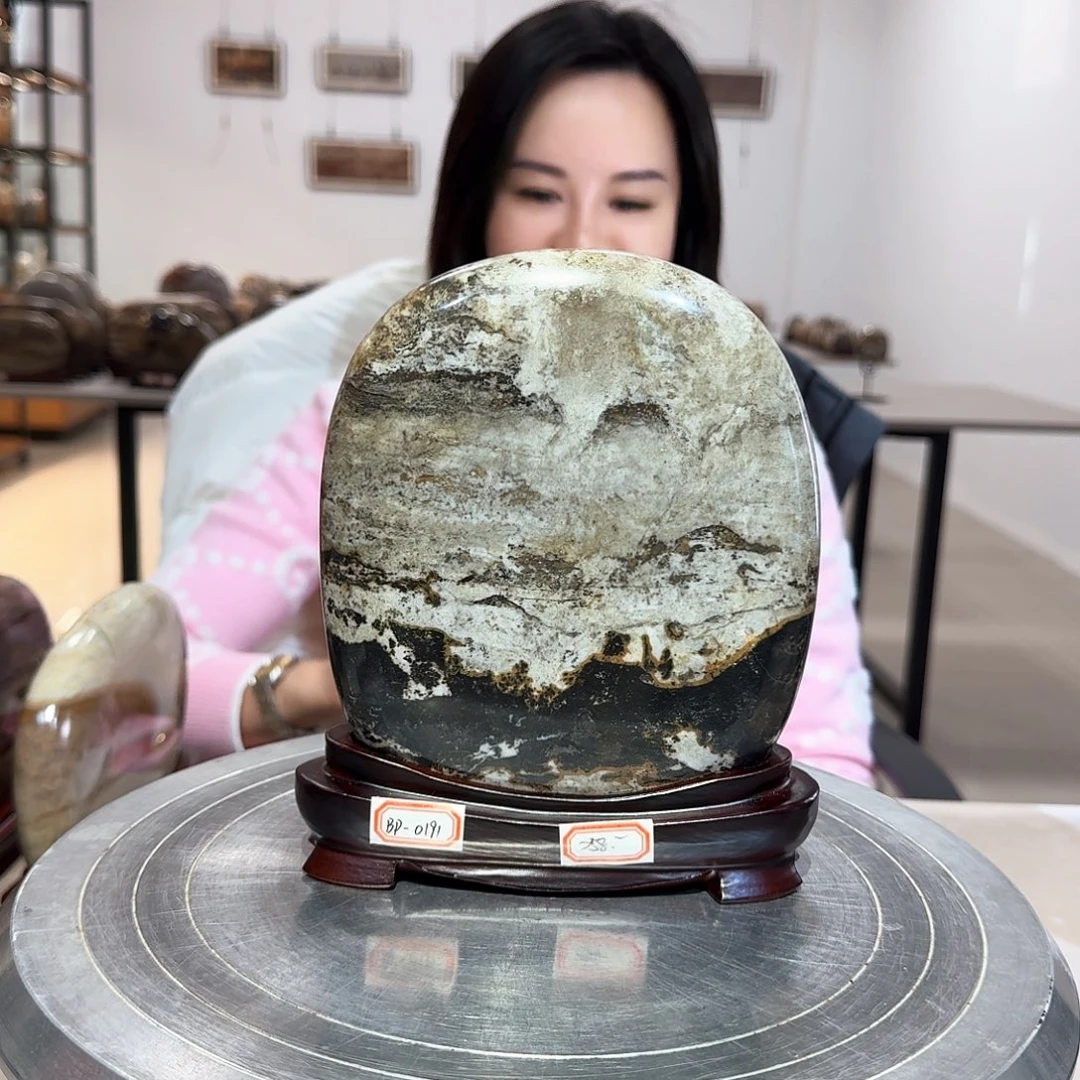 16×18×3 长江画面石摆件