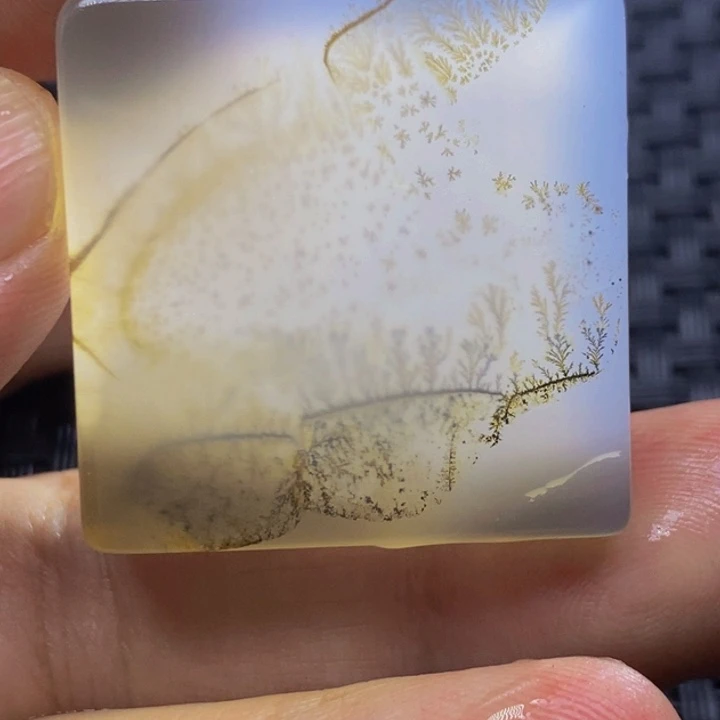 狼***抱未镶嵌颈饰玛瑙/玉髓