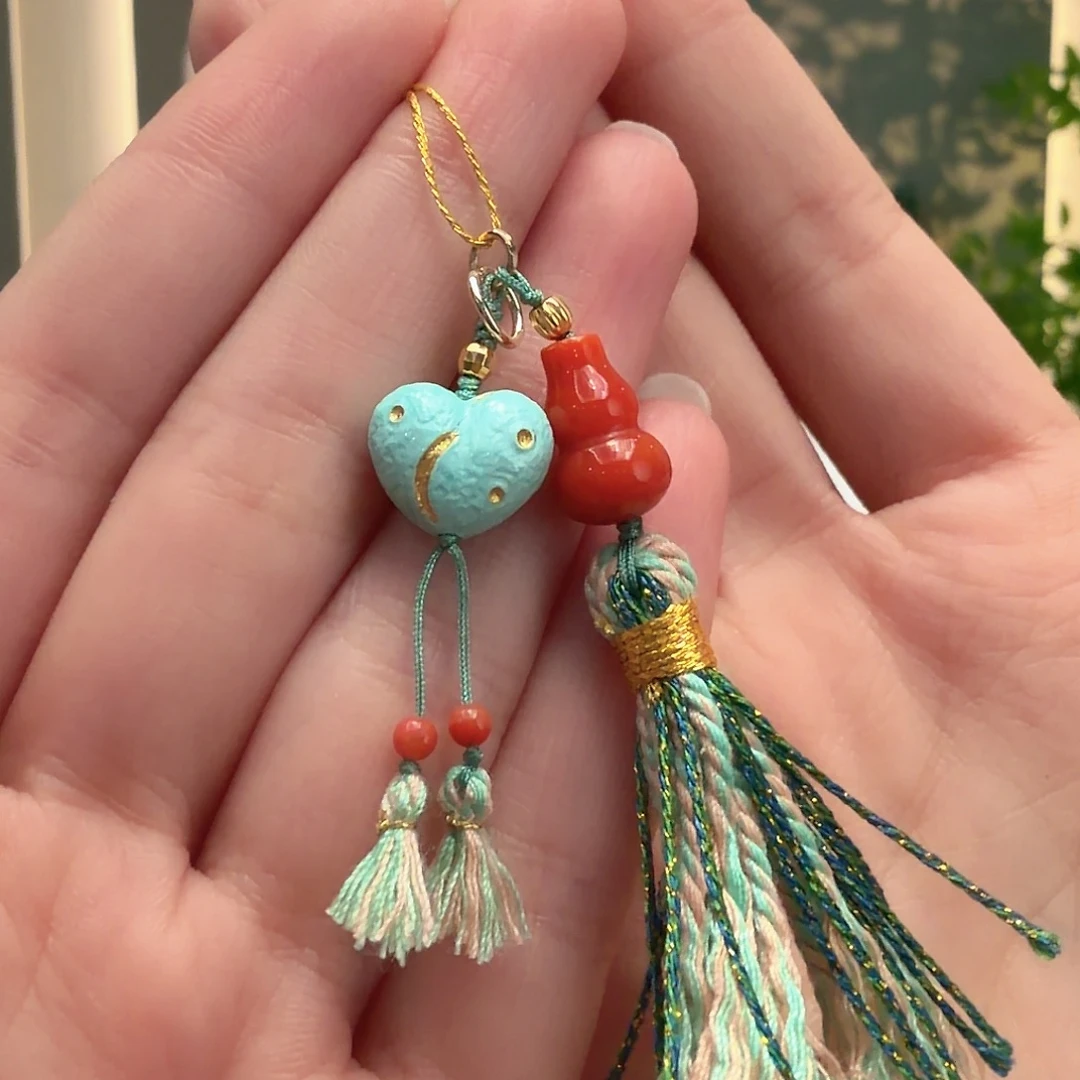 绿松石未镶嵌颈饰