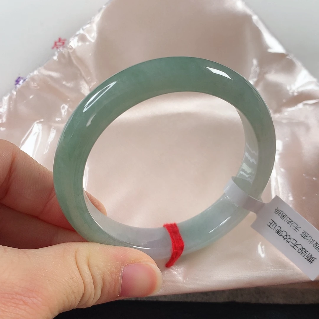 翡翠手镯未镶嵌⑧⑨