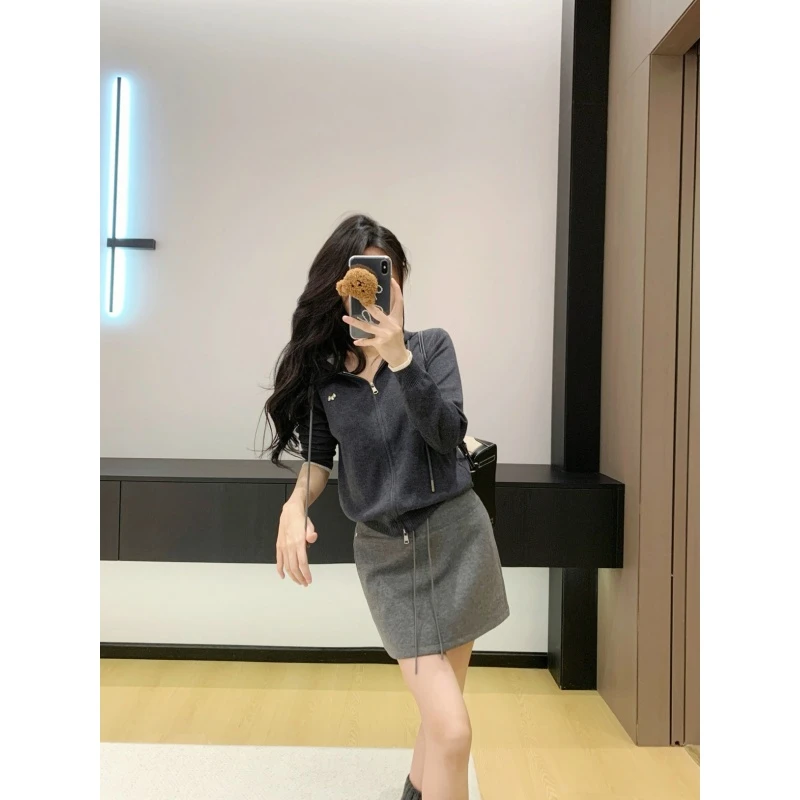 时尚设计感气质连帽百搭拉链针织开衫秋冬高腰纯色显瘦短裙两件套