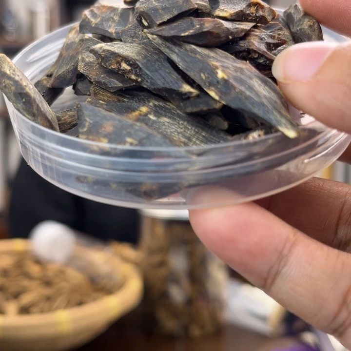 我***忆沉香碎屑沉香奇楠沉水吐油料36.5克