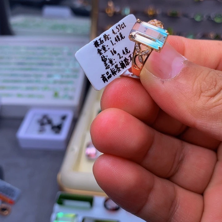 碧玺戒指18K金镶嵌往***风碧玺