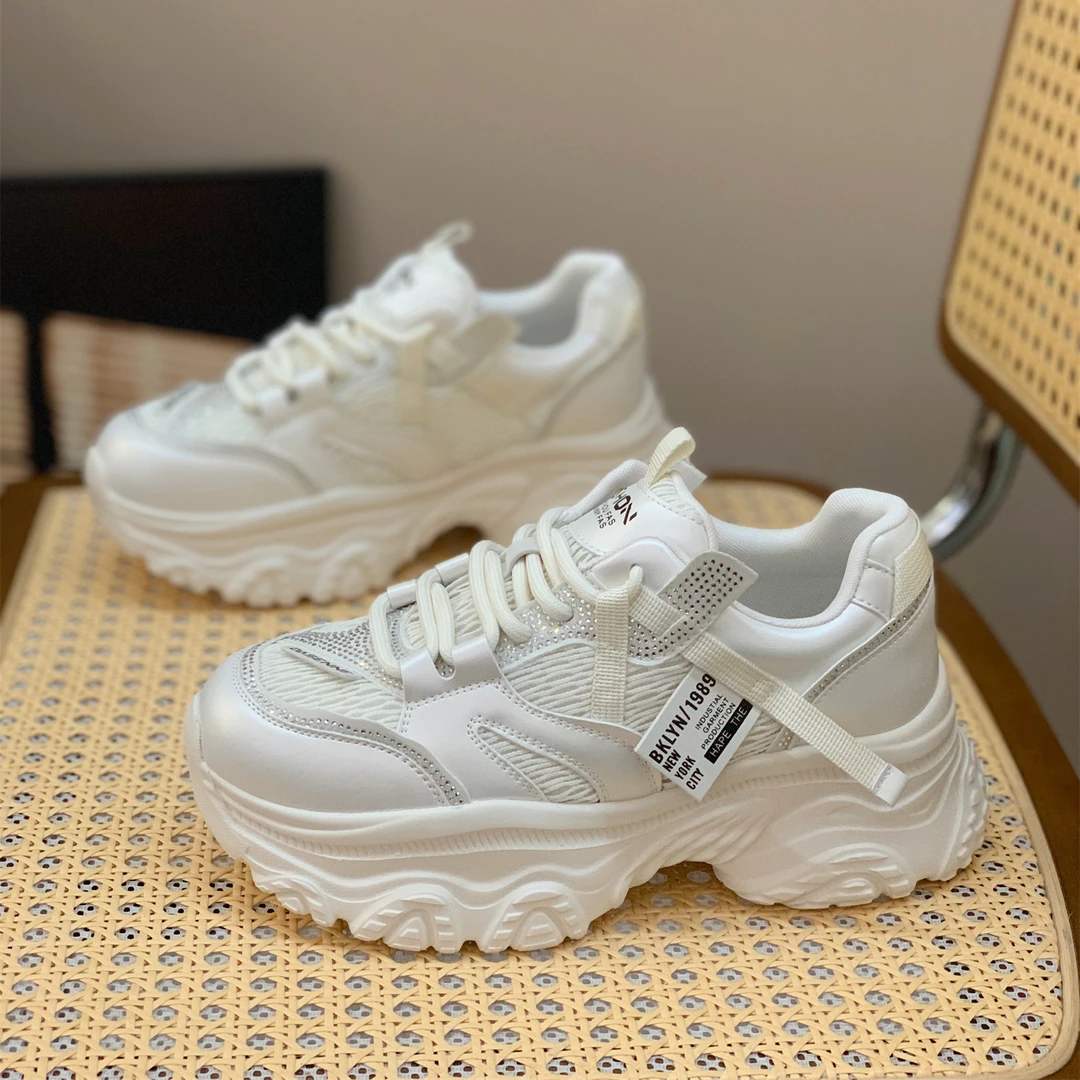 万达撤柜头层牛皮增高6cm银色显脚小老爹鞋女2025春季炸街运动鞋.