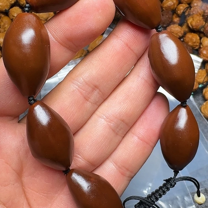 橄榄核手串你是谁