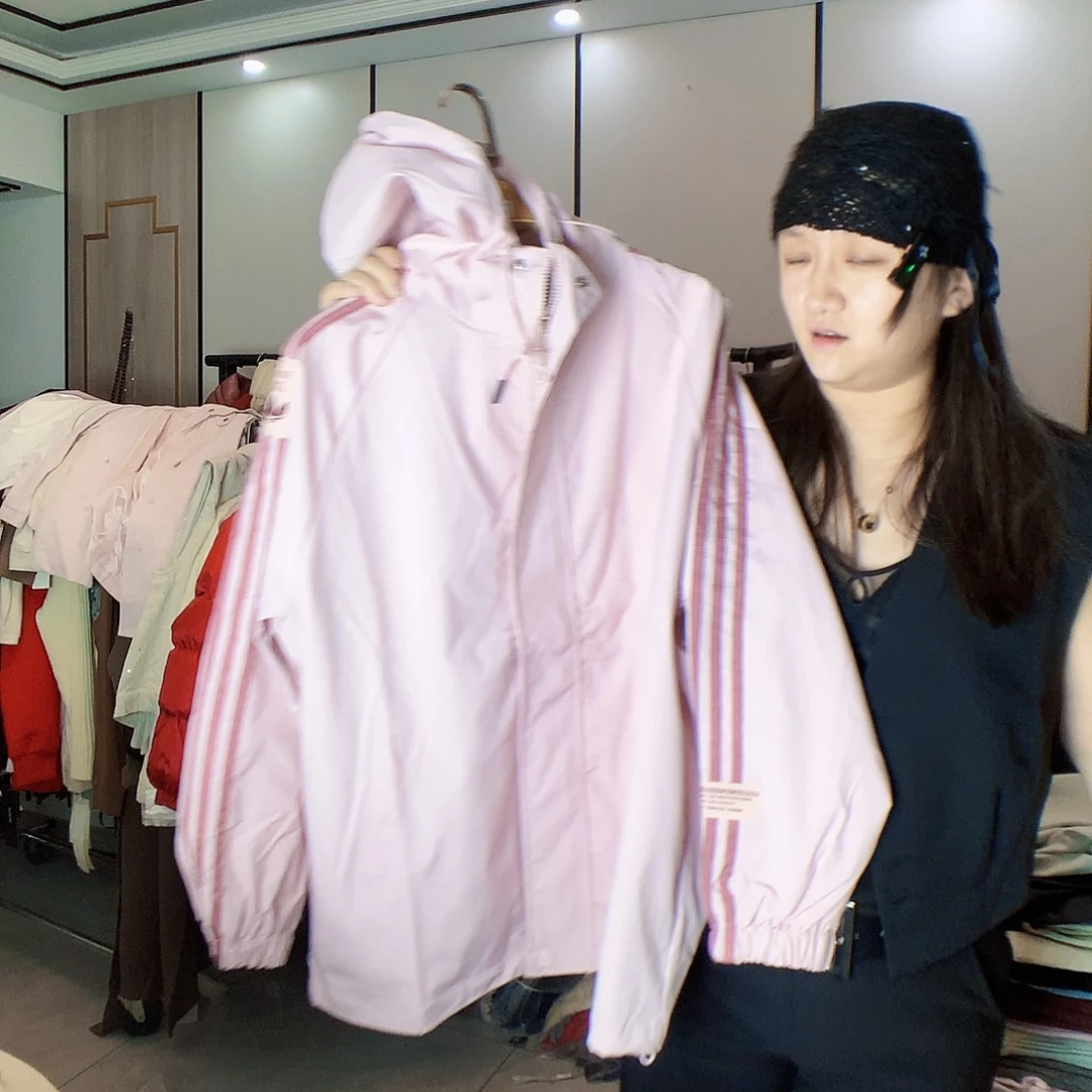 【闪购商品】太****器粉色衣服