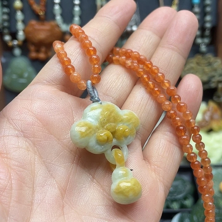 未镶嵌蛇纹石玉颈饰