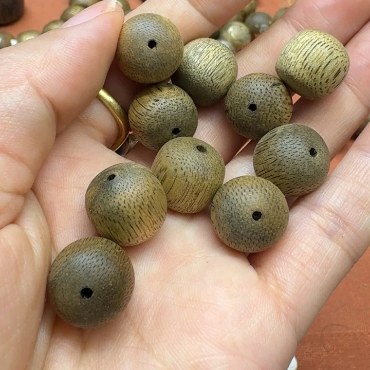 大叶紫檀（黑酸枝木类）