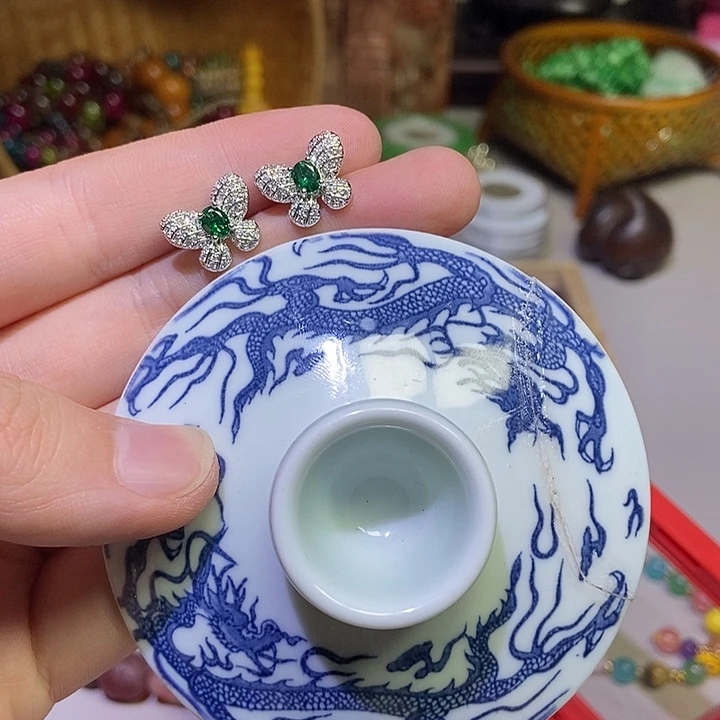 瓷片不哈哈哈哈哈哈哈哈哈哈哈哈