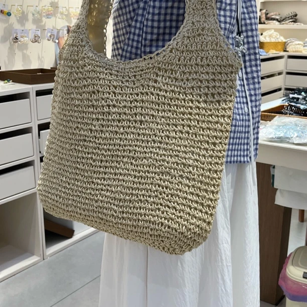 0944-草编单肩包一个内里有拉链