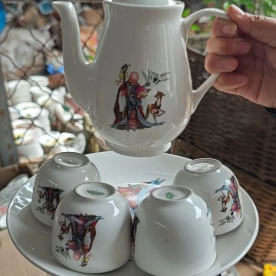 库存微瑕老寿星酒壶一套