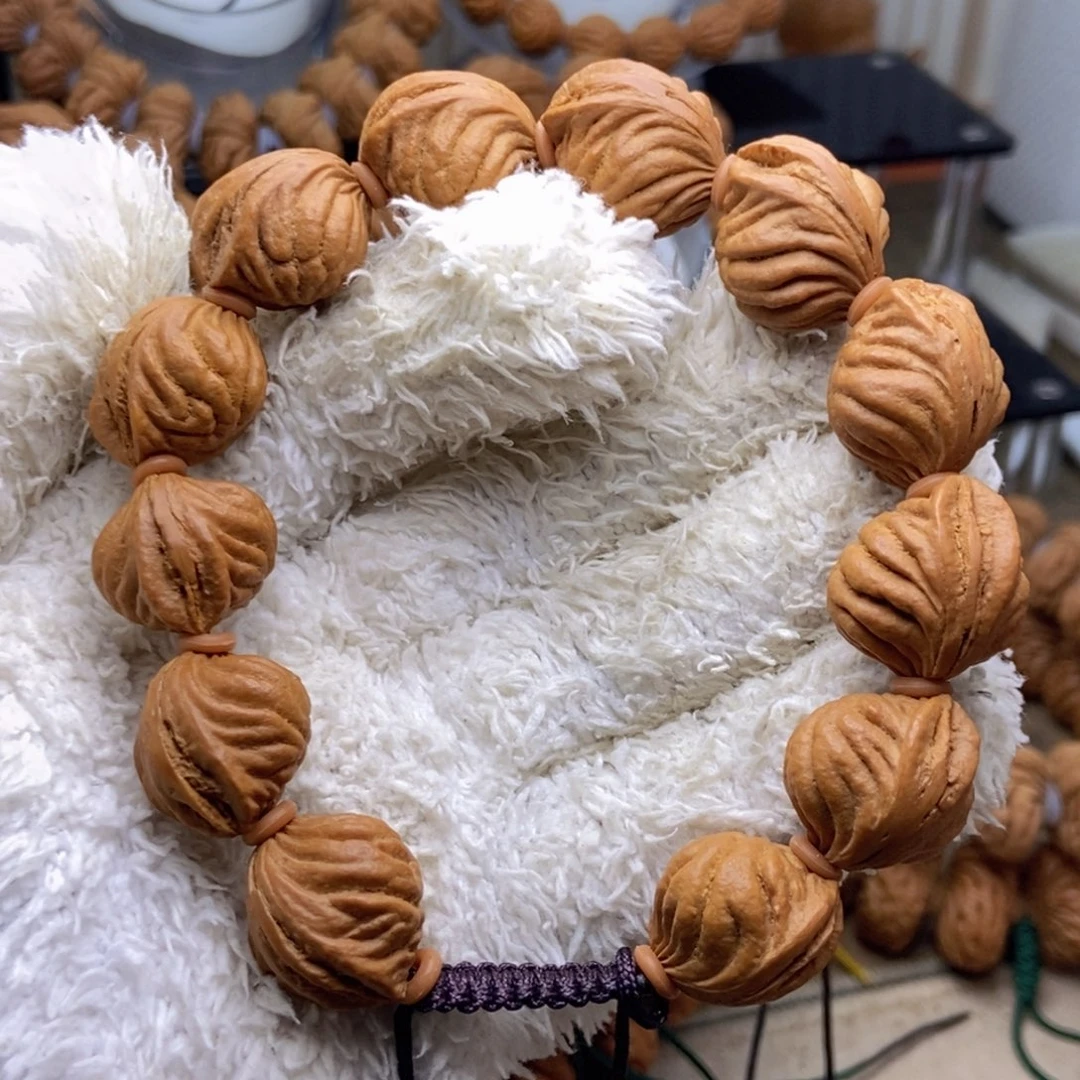 桃核手串闪电购 52