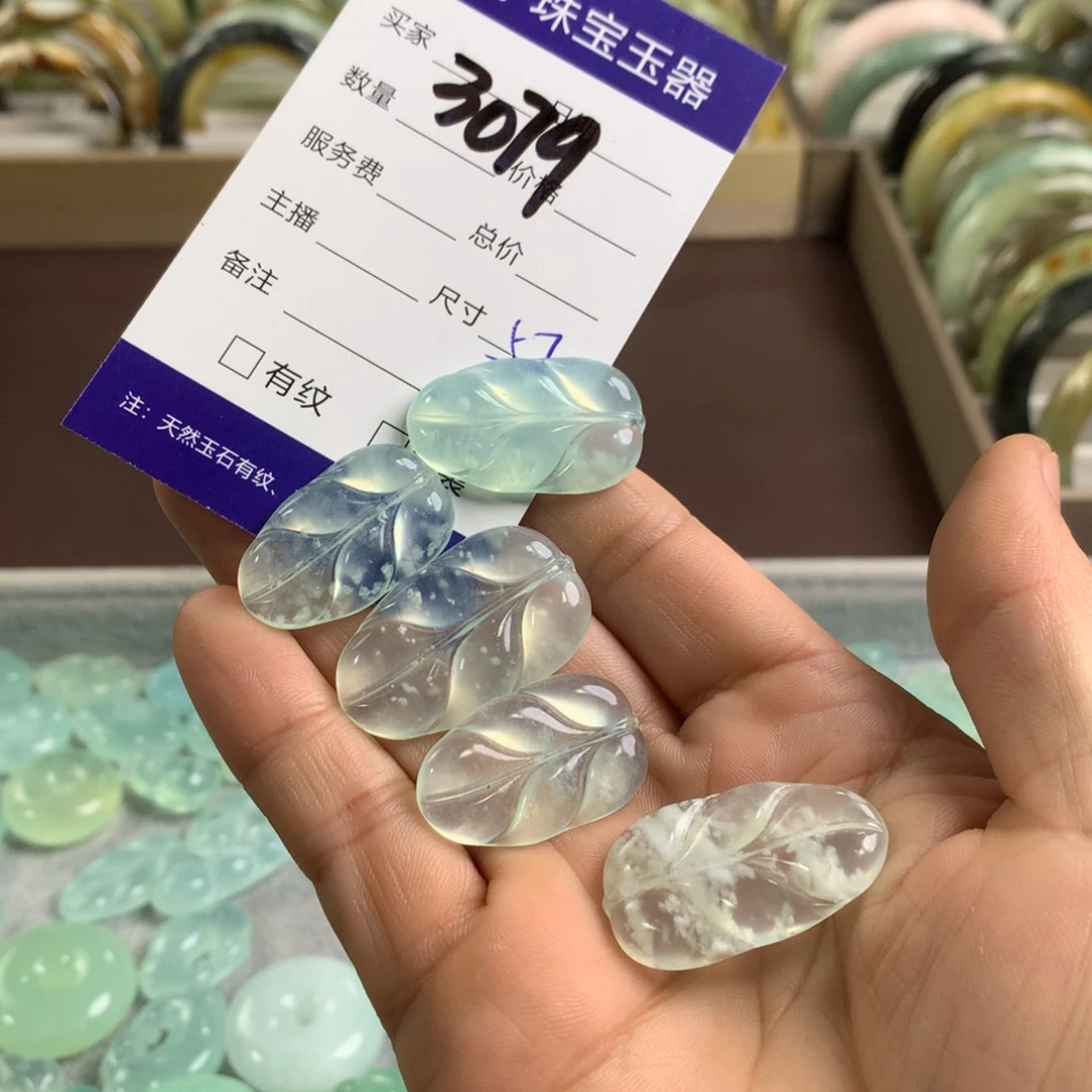 蛇纹石玉颈饰未镶嵌3079多样性发一