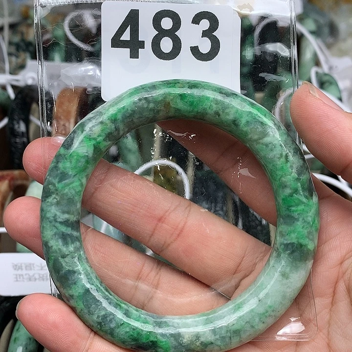 翡翠未镶嵌颈饰腾****店翡翠