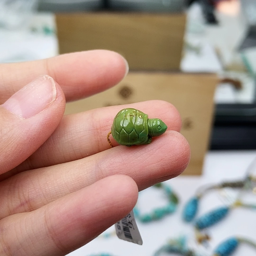 未镶嵌绿松石珠宝奇石