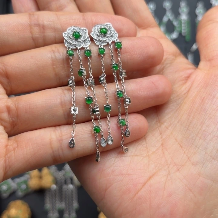 r***d翡翠银S925镶嵌耳饰