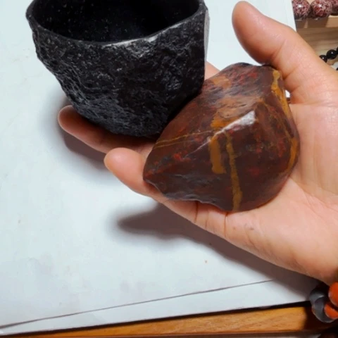 新疆天宝石细胞舍利硅化铁泥石工艺品碧玺（处理）吉*生