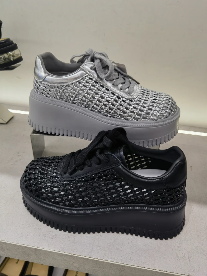 乌市发货板鞋08275镂空设计百搭潮流舒服透气