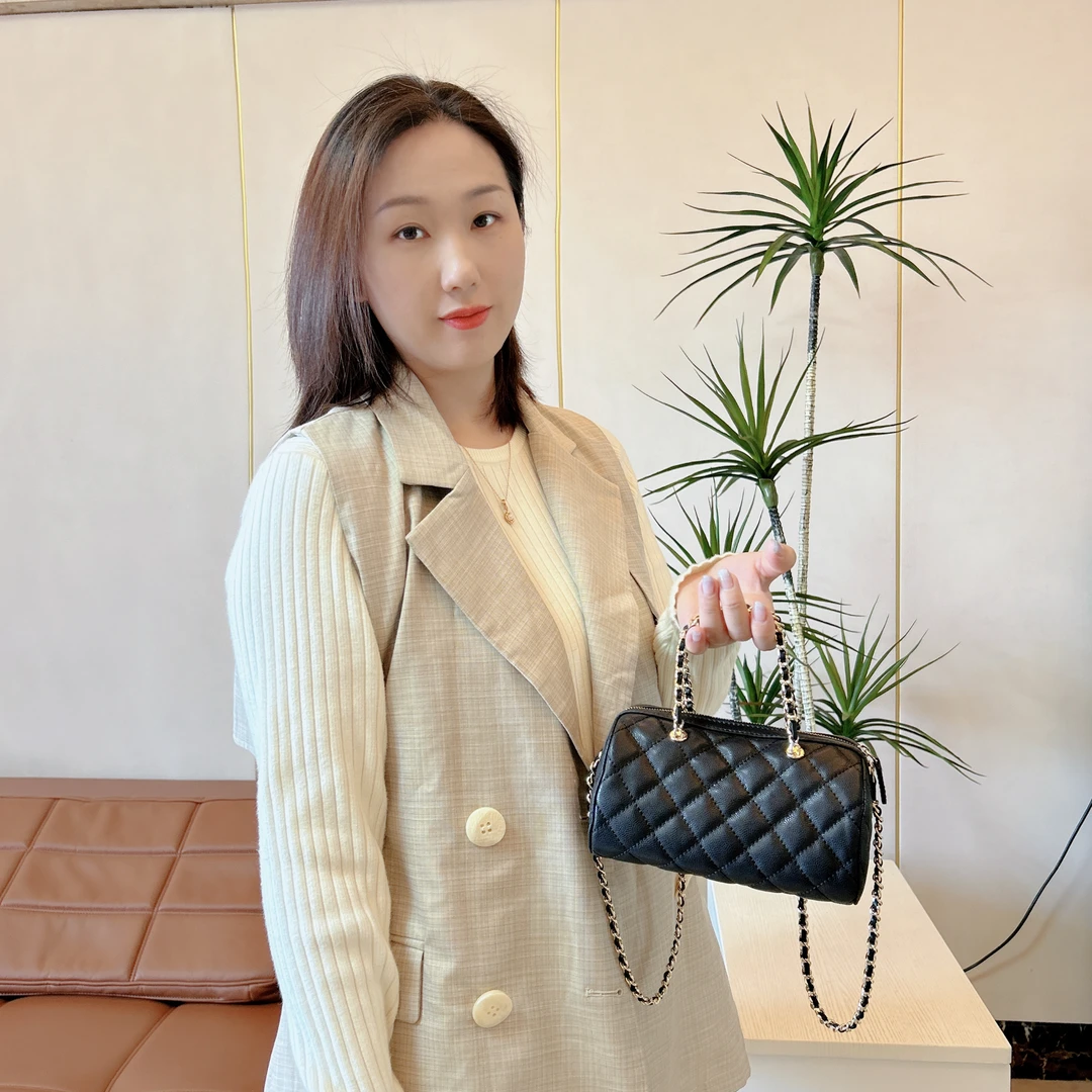 小柔同款马甲西装外套春秋款2025新款气质高级感宽松短袖中款上衣