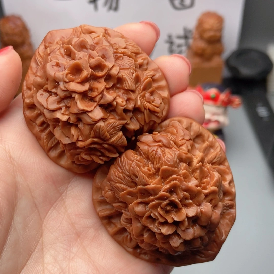 吊坠桃核核桃花开富贵