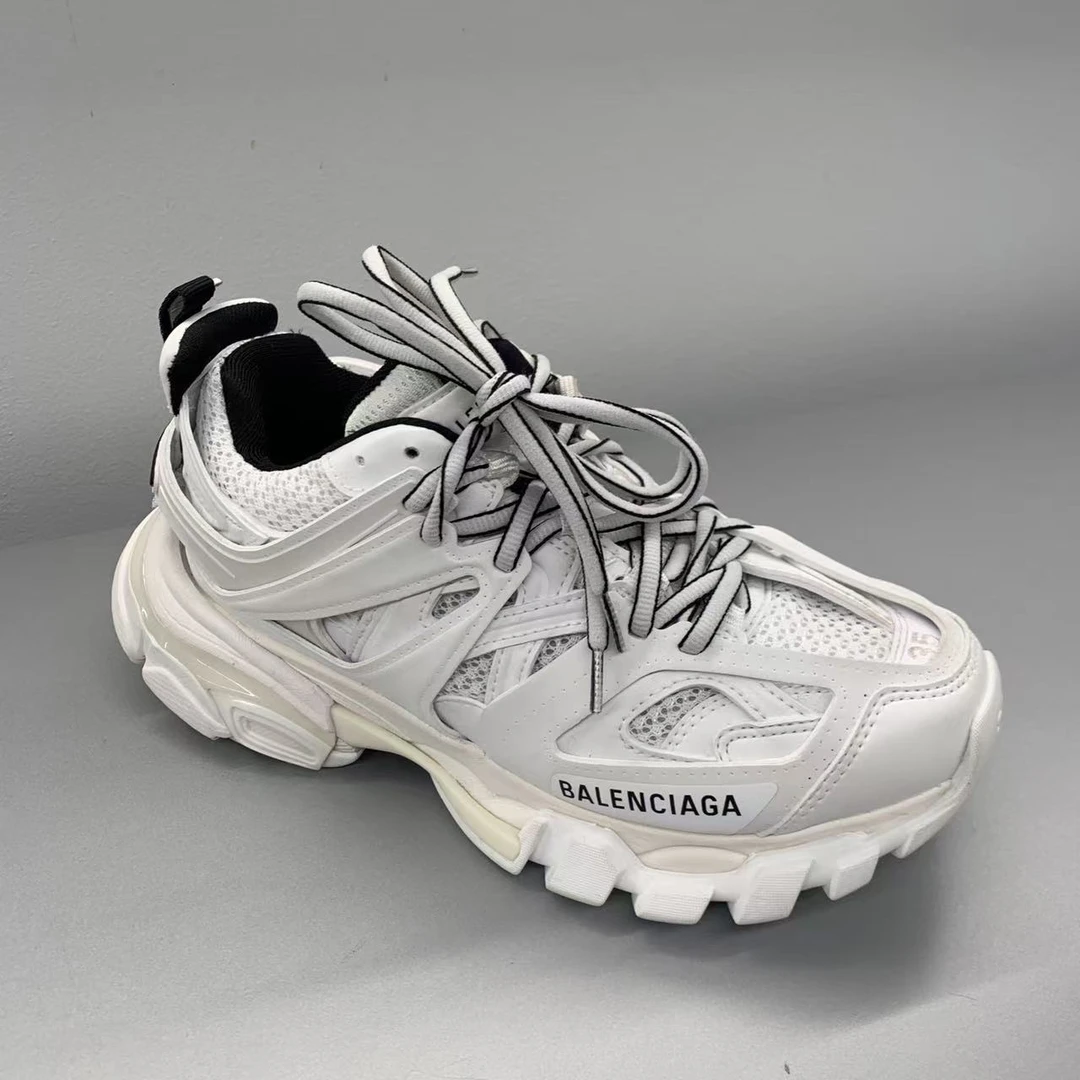 全新未使用 Balenciaga/巴黎世家 奥莱 Track运动鞋 3-4周到