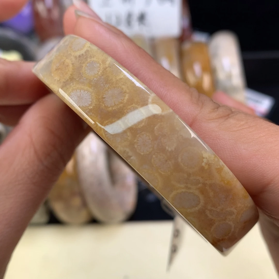 硅化珊瑚（珊瑚玉）未镶嵌吊坠(赠链)上新57.5圈（80号）