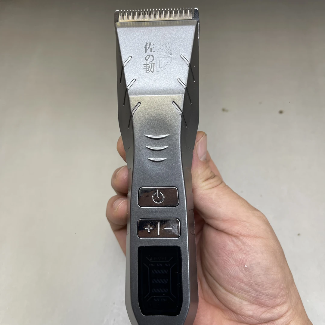 日本冷钢刀头大功率长续航理发器电推剪