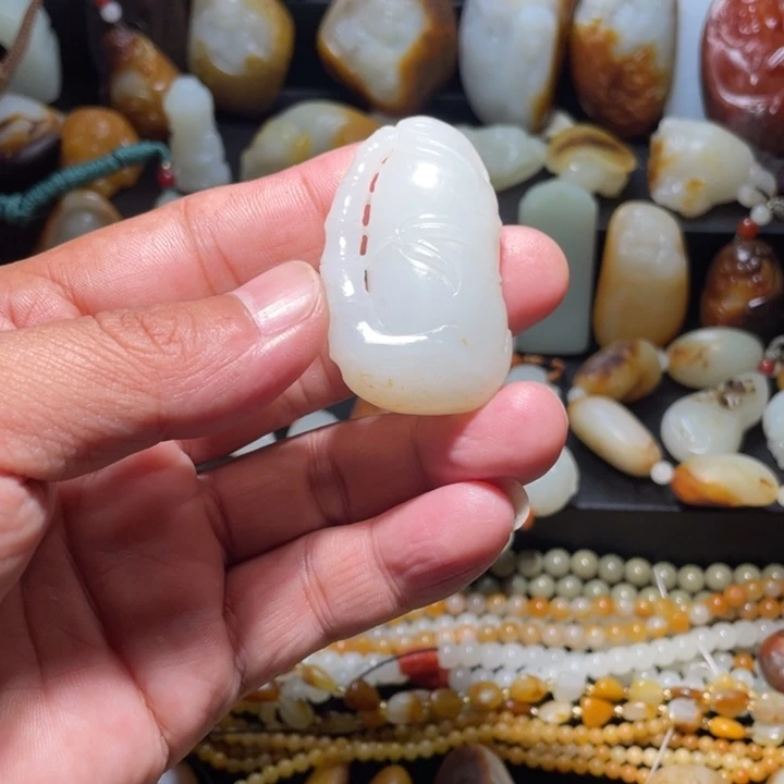 和田玉未镶嵌珠宝奇石