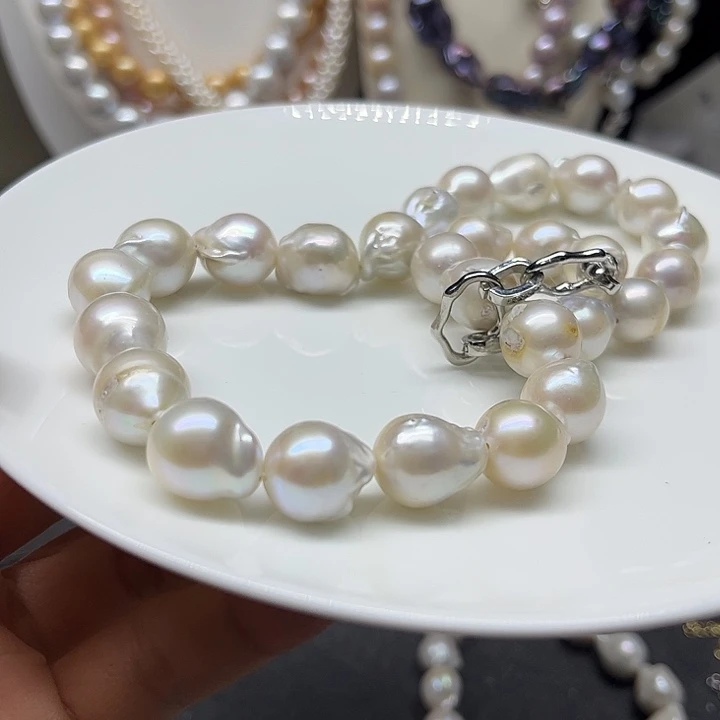 颈饰未镶嵌淡水珍珠