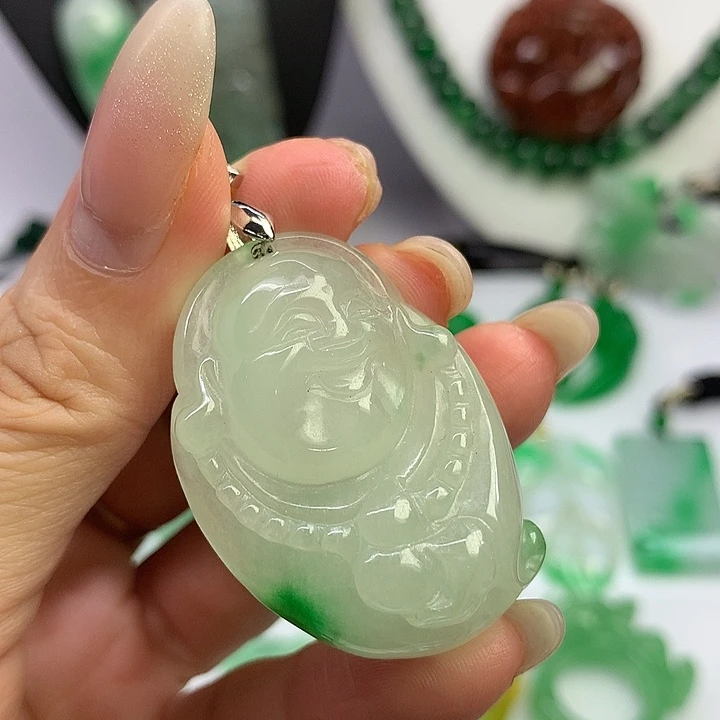 翡翠未镶嵌颈饰源头