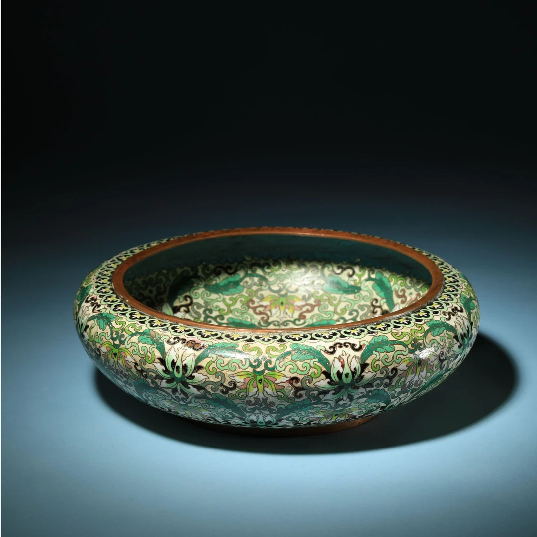 【6月5日夜场古董拍卖】210 19世纪 铜胎掐丝珐琅大笔洗