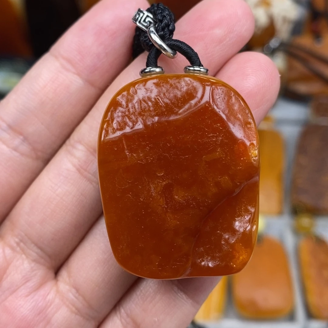 未镶嵌吊坠(赠链)琥珀