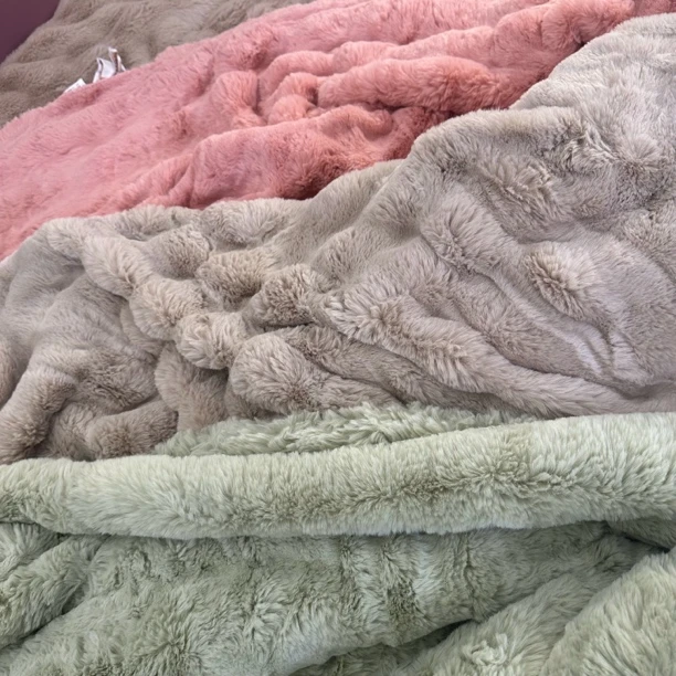 （大福利）云貂绒云朵感亲肤午睡毯，沙发毯，盖被