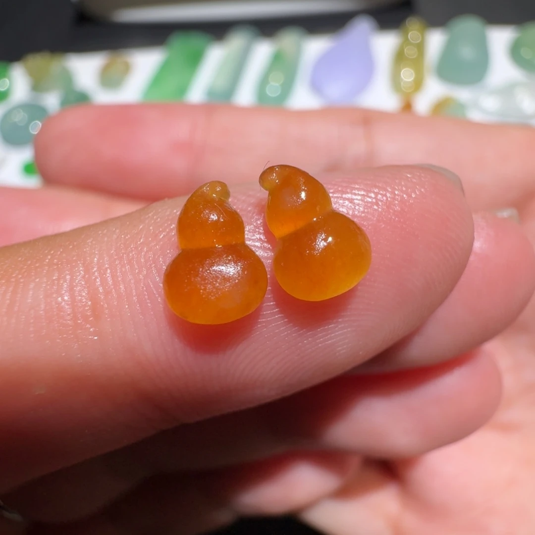 定制翡翠未镶嵌冰种红翡葫芦