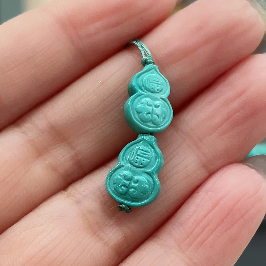 绿松石颈饰未镶嵌