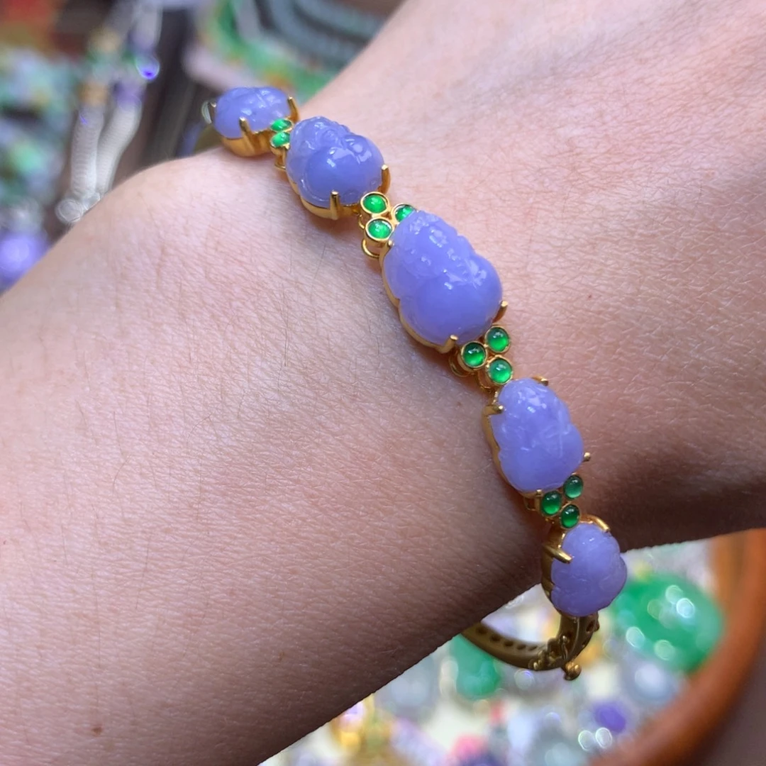 翡翠18K金镶嵌颈饰