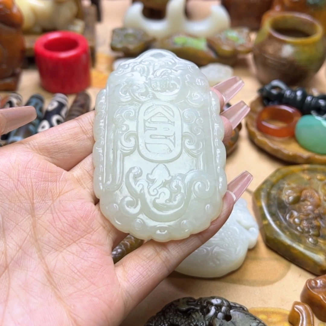 【闪购商品】蛇纹石玉颈饰未镶嵌