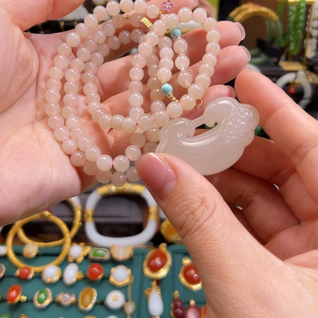 和田玉挂件18K金镶嵌?****?