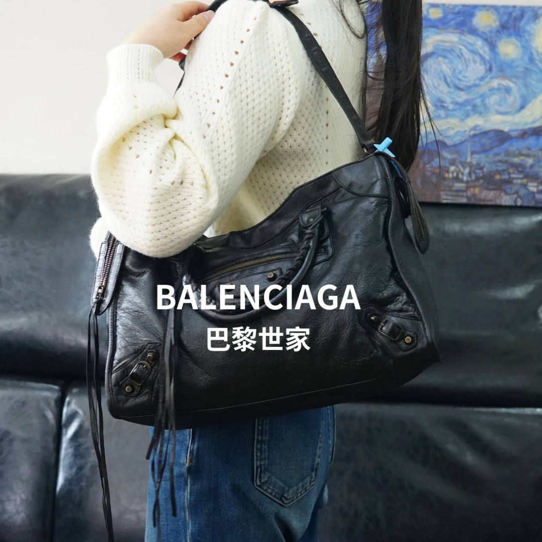 95新 Balenciaga/巴黎世家 黑色机车斜挎包/XS02122130/2130