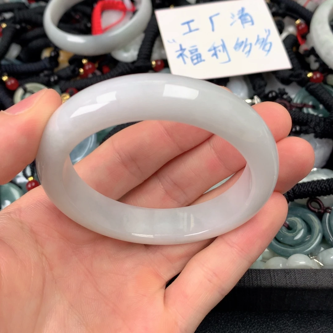 玉***儿未镶嵌手镯翡翠多样性发货翡翠