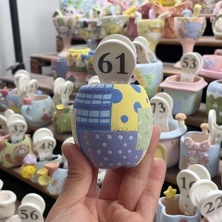61…..手工手绘花盆