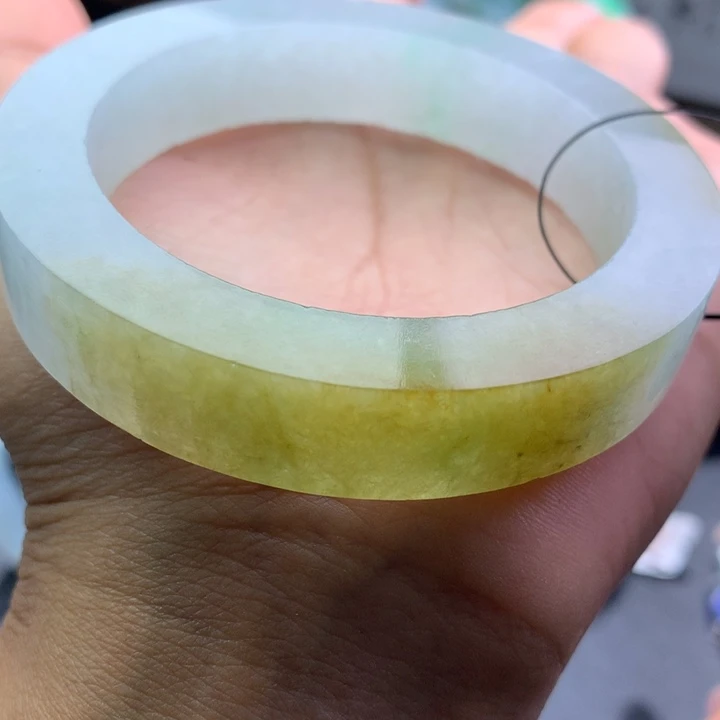 定制翡翠未镶嵌翡翠手镯