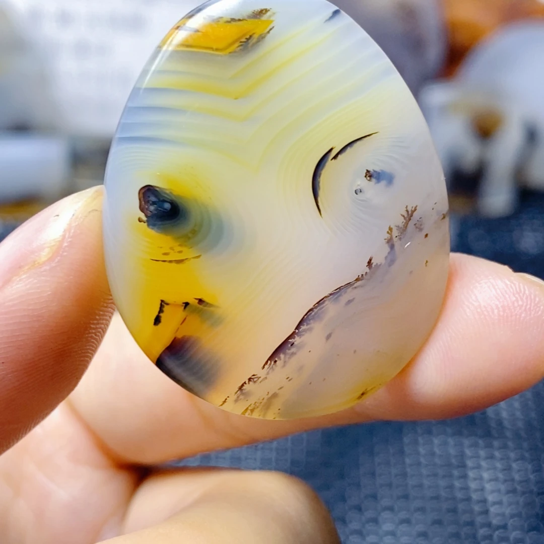 玛瑙/玉髓未镶嵌珠宝奇石