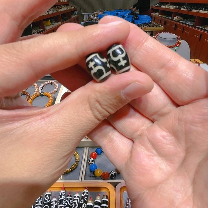 未镶嵌玛瑙/玉髓珠宝奇石