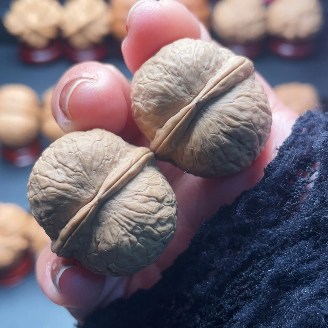 文玩核桃吊坠金豆……